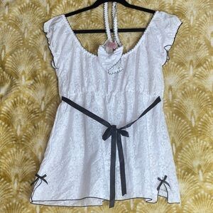 NWOT Sophie B. White Chemise with Black Accents